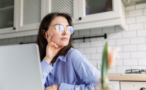 Amora V Lifestyle features Top Tips for Focusing While Working from Home