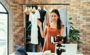 Selling clothes online helps earn extra cash and is a great side gig to start! However, to be able to put yourself out there is it important to learn how to stop caring what other people think about you.