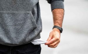 Amora V Lifestyle has the surprising habits that are keeping you poor.