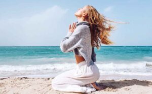 Amora V Lifestyle gives 10 Healthy Lifestyle Tips for a Happier Life.